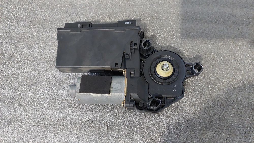 Motor vidro trás esquerdo AUDI A2 (8Z0)