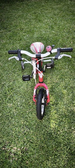 Bicicleta com rodinhas criança