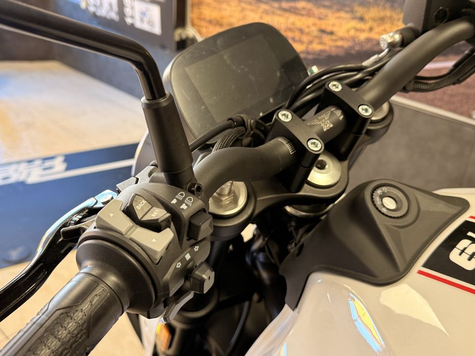 Moto Morini Seiemezzo STR 650 (Nova)