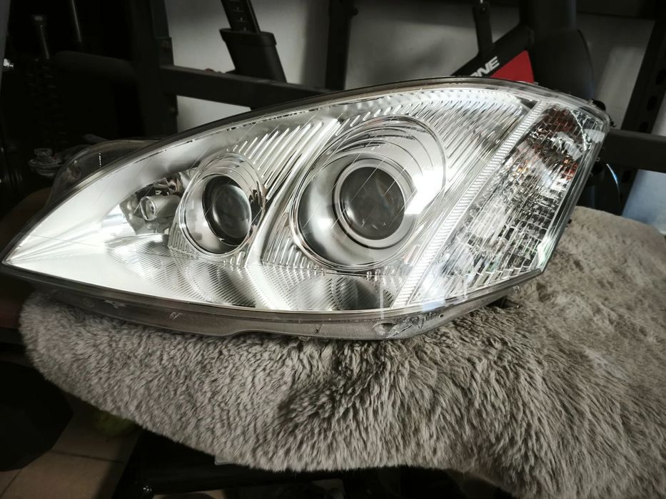 Farol esquerdo bi-xenon direcional Mercedes classe S w221
