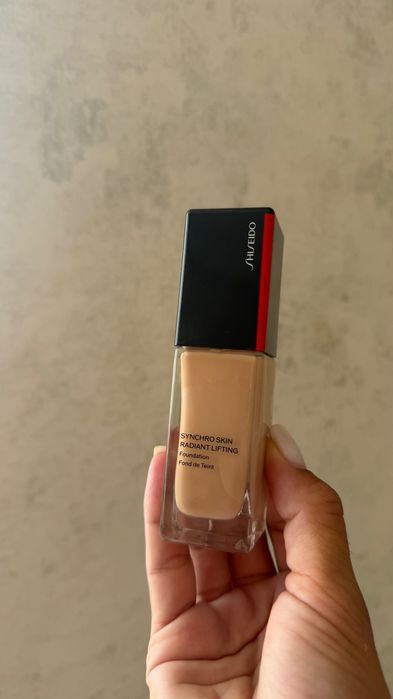 Тональний Shiseido