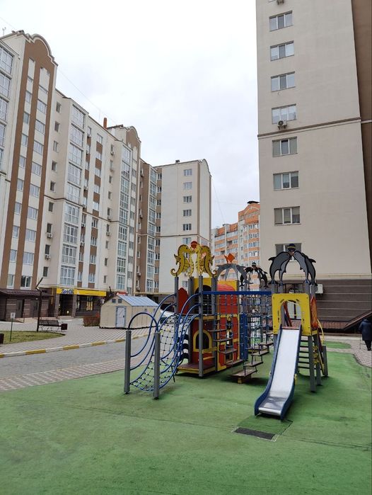 Продам квартиру з ремонтом в центрі м. Буча!