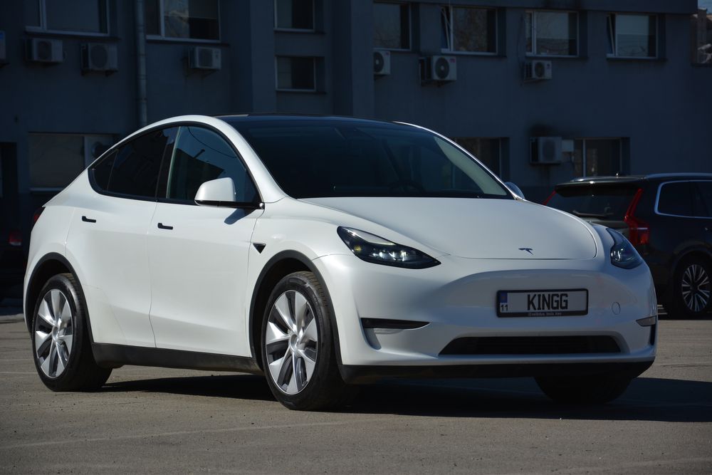 Tesla Model У Європейка
