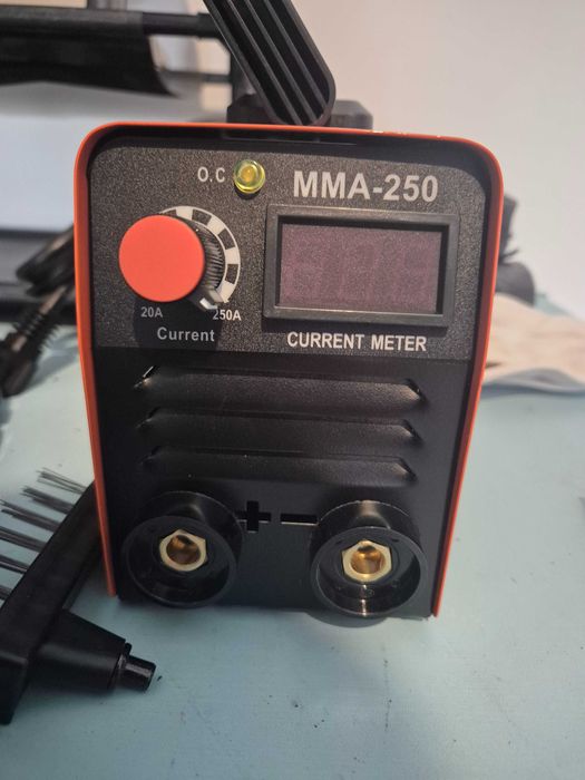 Máquina de soldar – vendo ou troco.