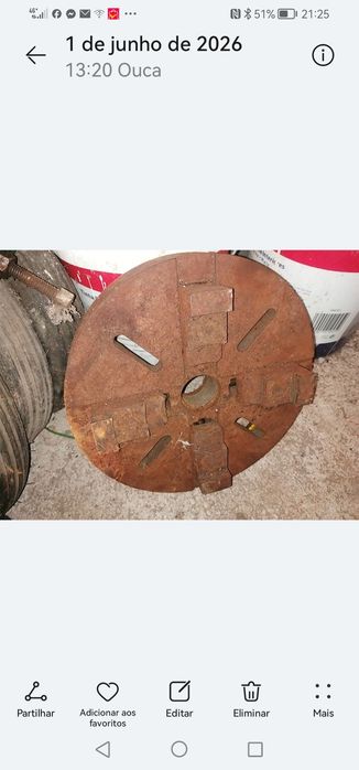 Vendo ou troco, Torno Mecânico de quase 2 m . Troco por torno pequeno de cerca de 1 metro