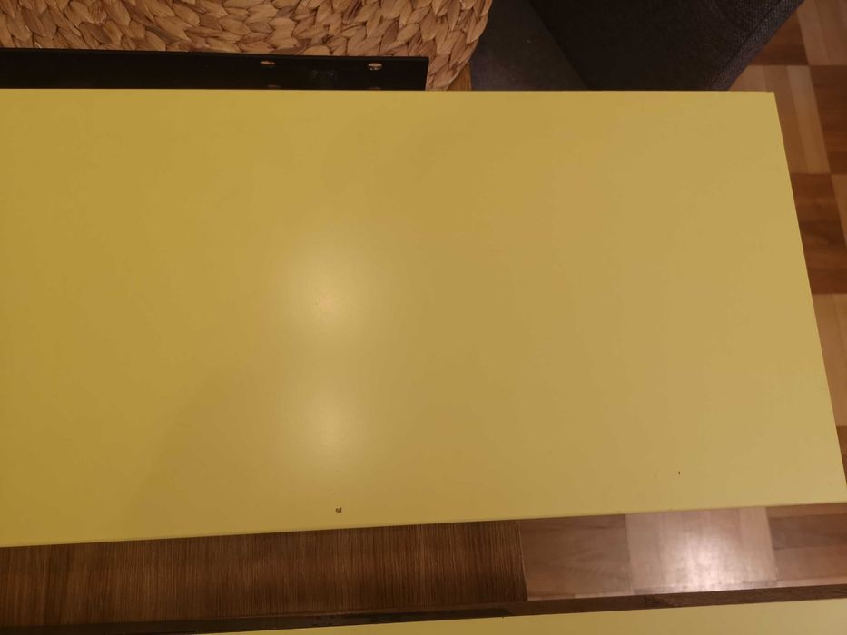Żółta półka ścienna IKEA Lack 110x26cm