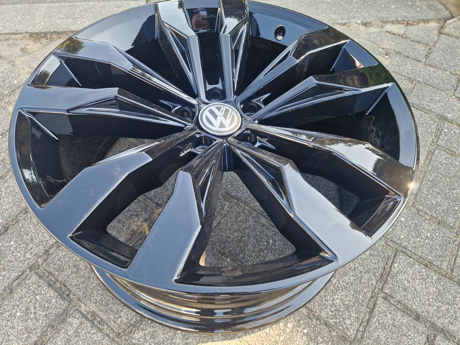 Oryginalne Felgi VW TIGUAN 5N R-line 20cali 5x112  8,5J et38 57,1