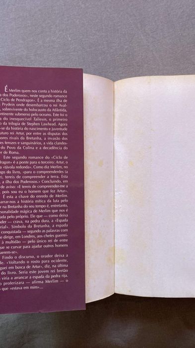 Livro Merlim de Stephen Lawhead
