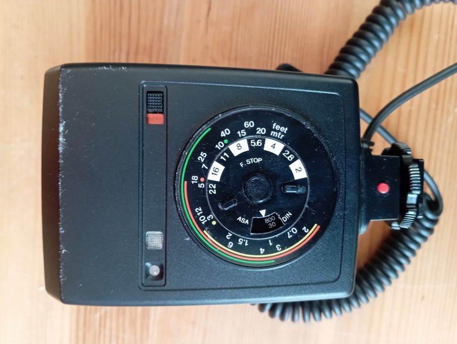 Lampa błyskowa do aparatu Cullmann 300TX