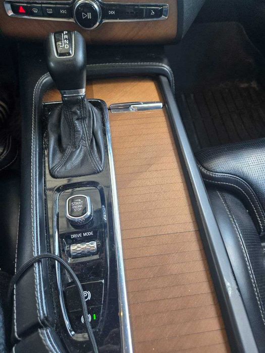VOLVO XC90 2017
