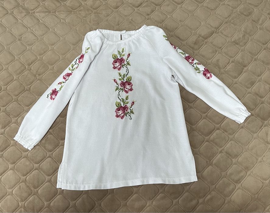 Вишиванка для дівчинки