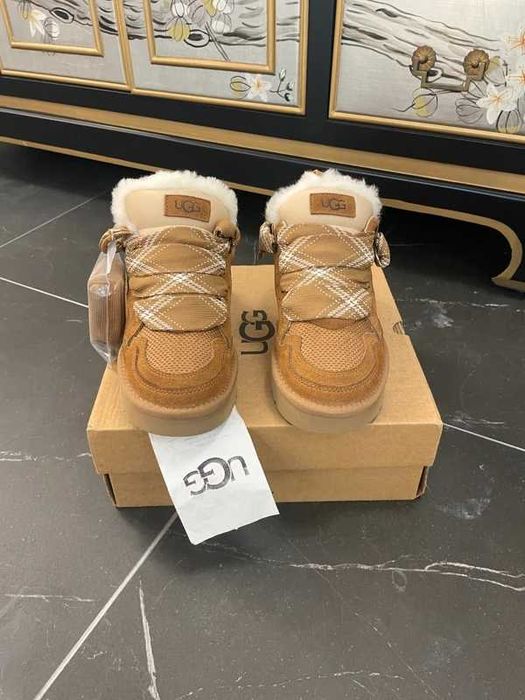 UGG Lowmel Sand r.40