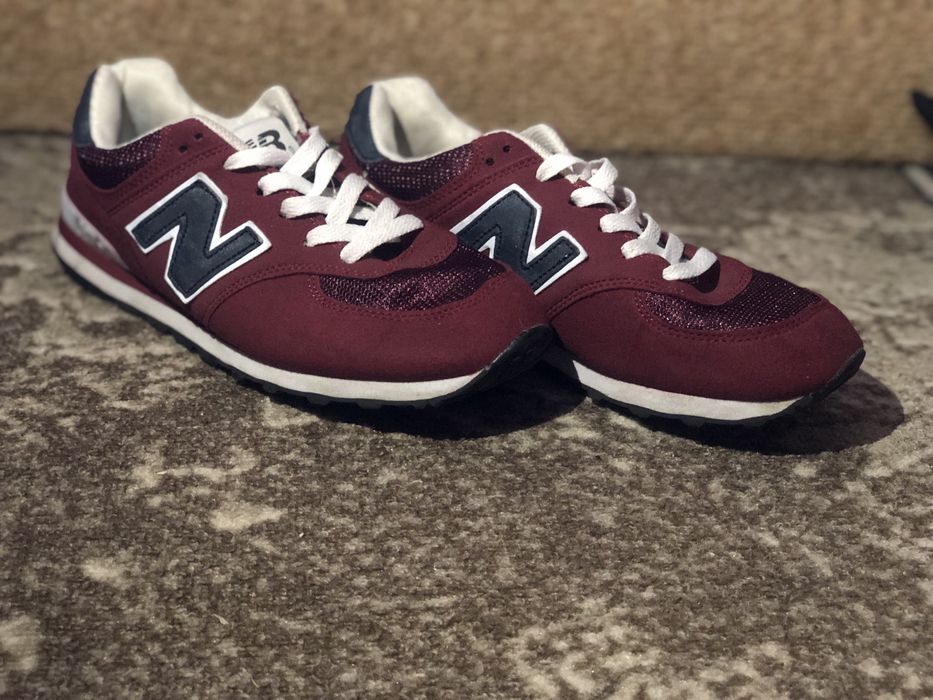 Кросовки бордовые