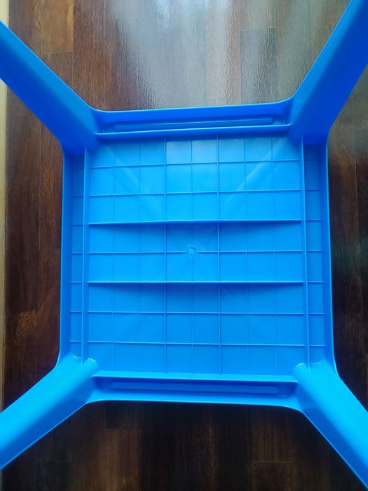 Mesa de criança da Toysrus