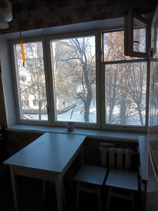 2-кімн. кв-ра Стеценка вул. 2, 47 м.кв метро Сирець-5 хвилин.