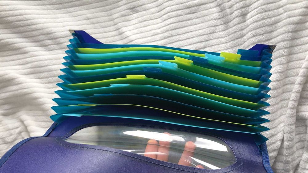 Segregator na zeszyty lub notatki, do szkoły lub na uczelnię