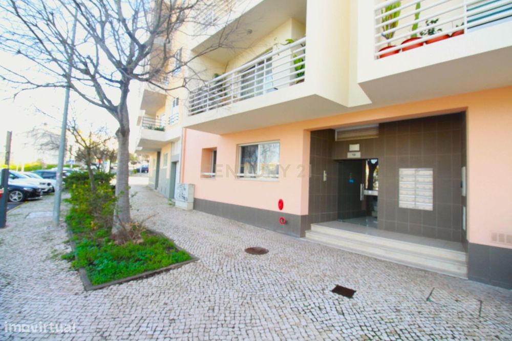 Apartamento T3 com Suite no Montenegro – Rés do Chão