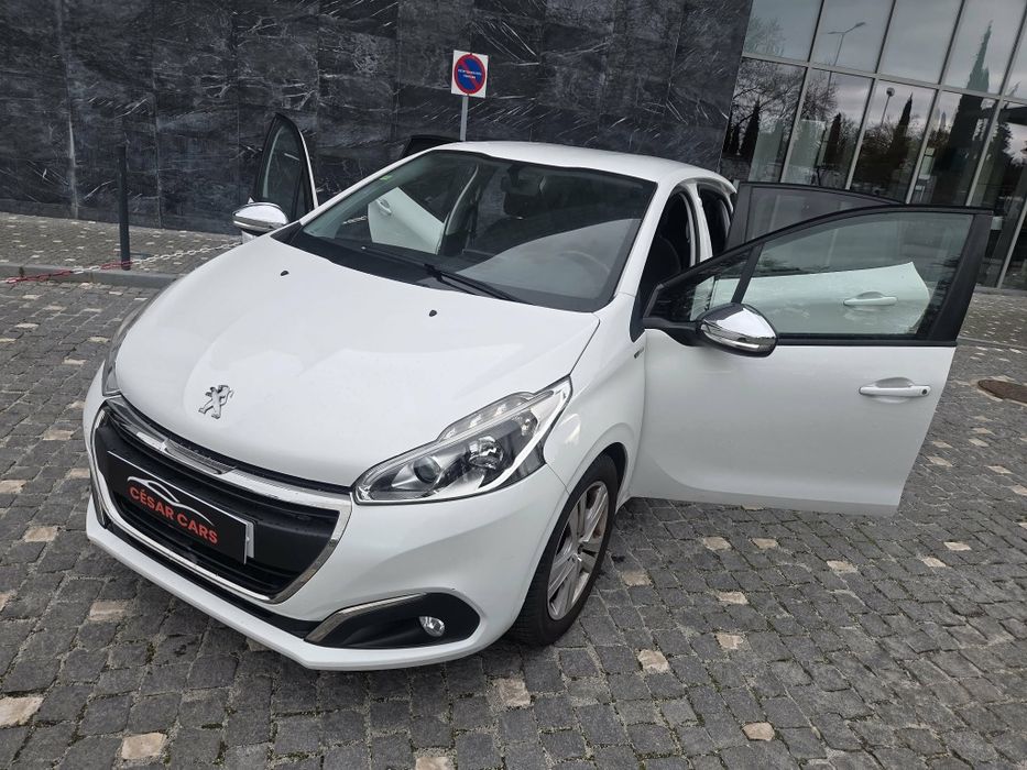 Peugeot 208 — fotografia 6