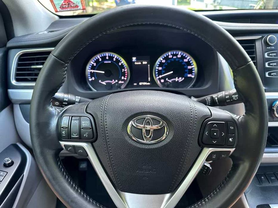 2018 Toyota Highlander LE