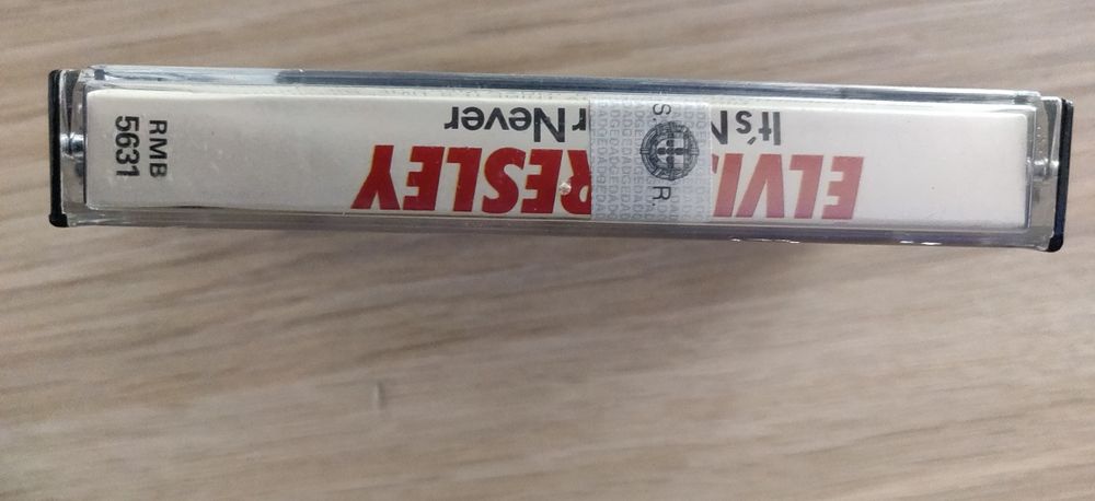 K7 Elvis Presley423324995038760961