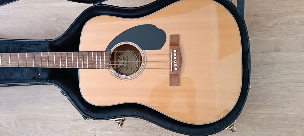 Gitara akustyczna fender cd-60.