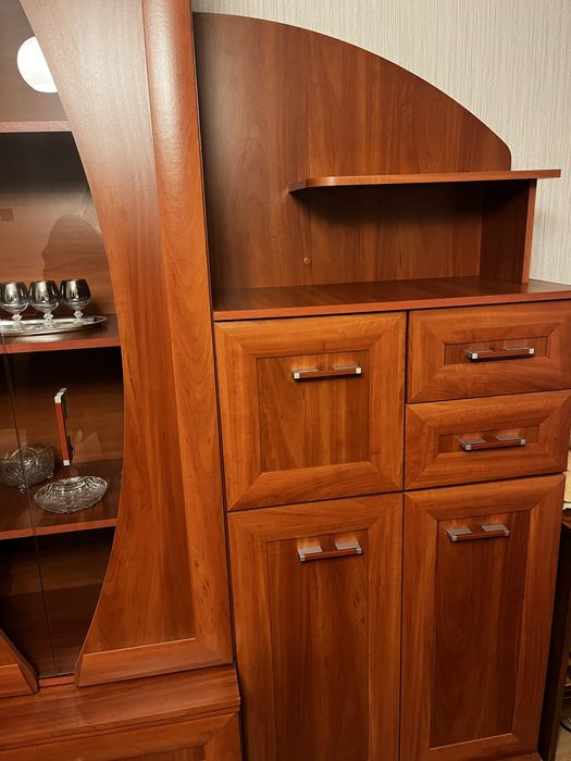 Mleblościanka z szafą