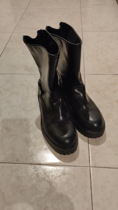 Botas pretas estilo gótico NOVAS