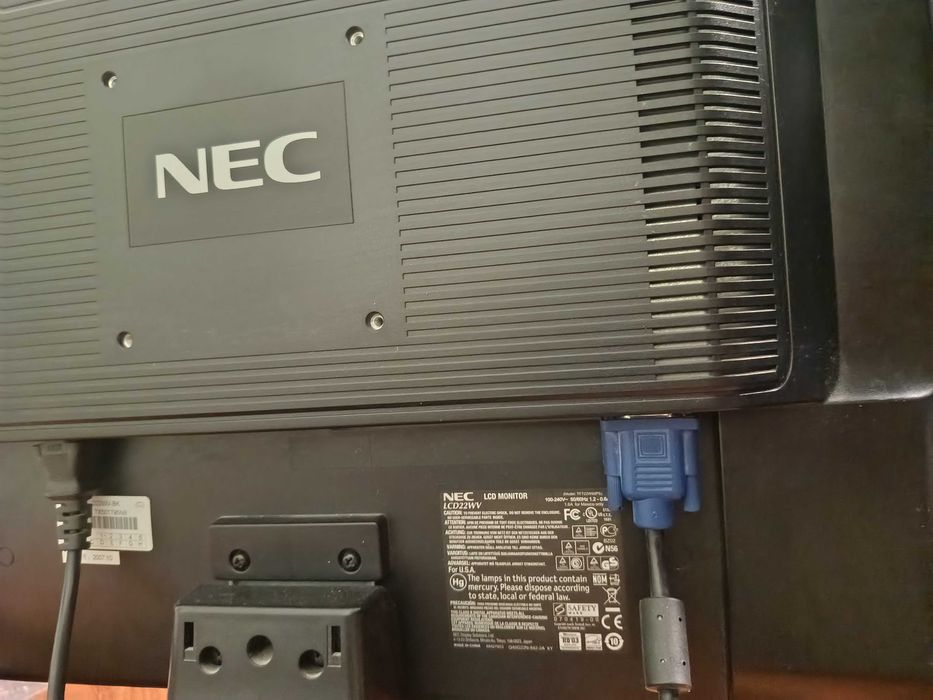 Монитор- NEC LCD22WV