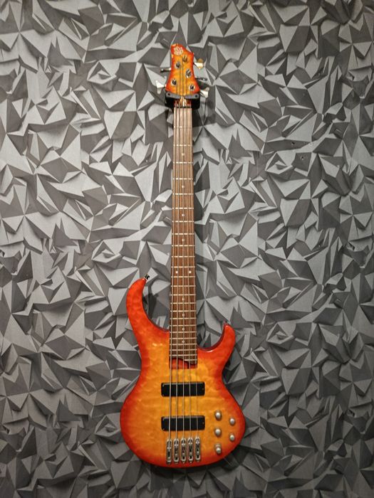 Gitara basowa Ibanez BTB405QM