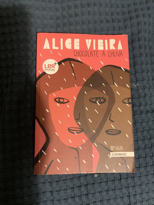 Livro “Chocolate à chuva”