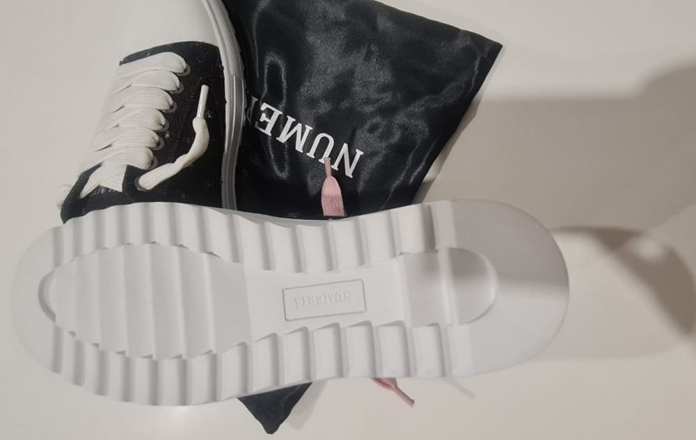 Sapatos desportivos NUMERIS  masculinos sapatos de lona pintados à mão tendência da moda personalizados.