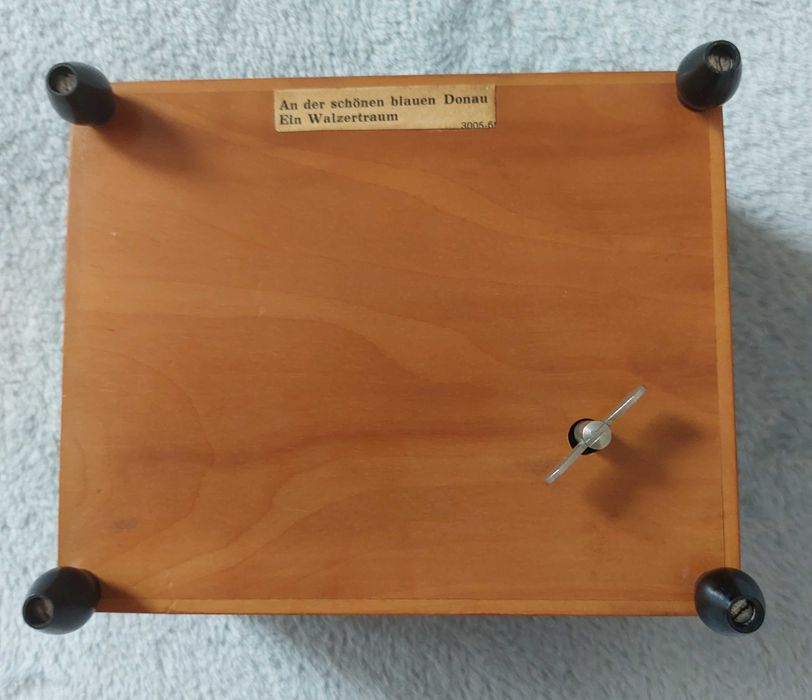 vintage szkatułka, puzderko z pozytywką, intarsja UNIKAT!