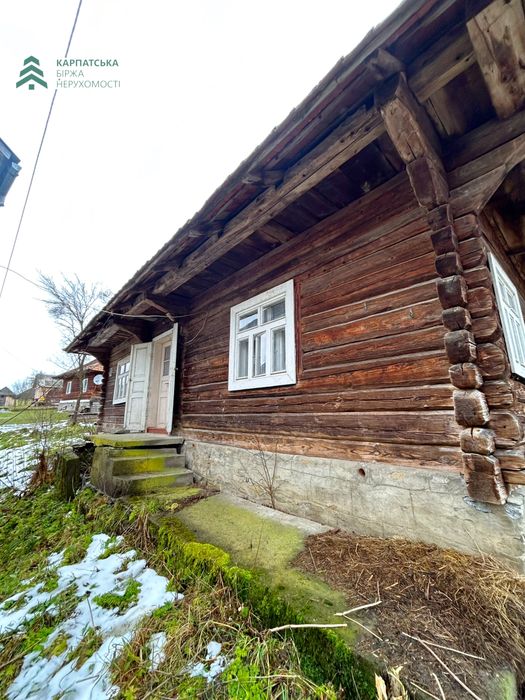 Продається будинок та літня кухня в гірському селі Нижній Студенний