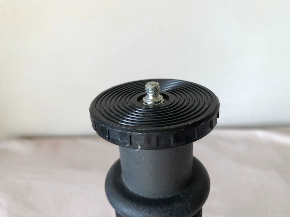 Solidny monopod statyw pod urządzenia optyczne 1/4 lub 3/8 cala