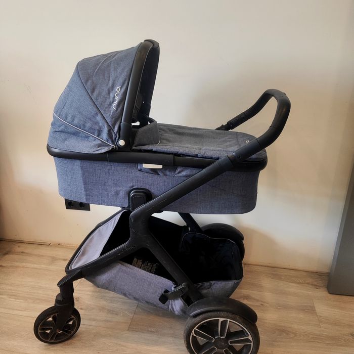 Коляска Nuna Demi Grow для погодок