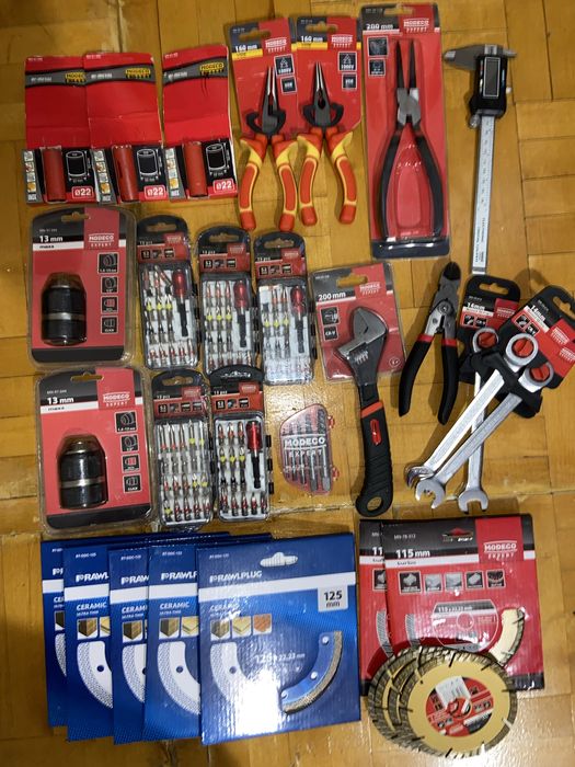 Продам или обмен,набор инструментов и расходников одним лотом. Новое