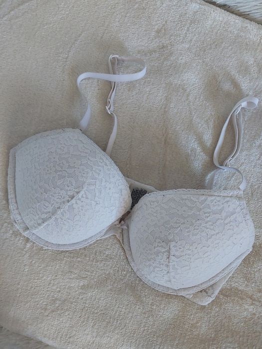 Biały koronkowy biustonosz 80C H&M