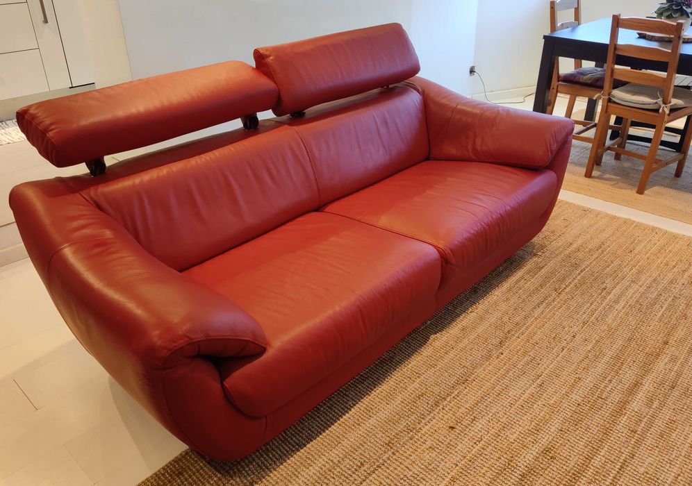 Sofá italiano em pele natural vermelho - 3 lugares