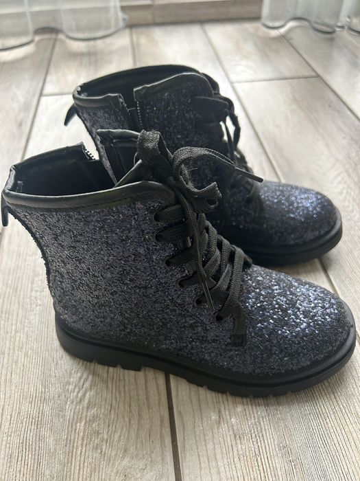 Нові чоботи для дівчинки 33р