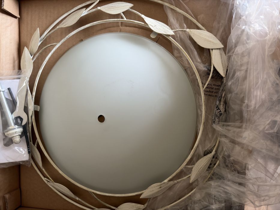 Lampa sufitowa, plafon. Nowy
