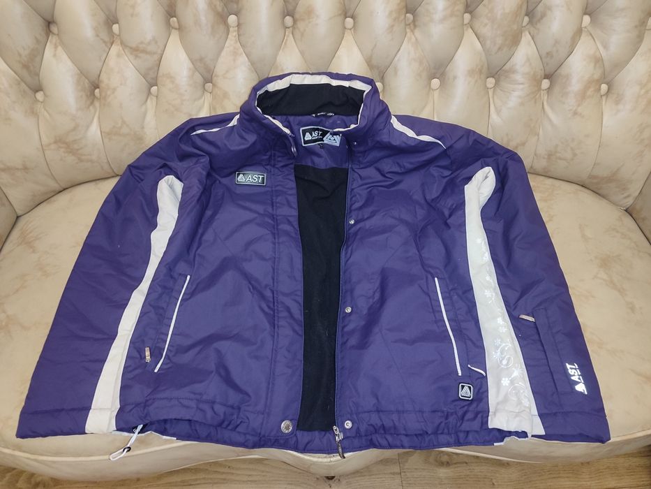 Лыжная женская куртка L