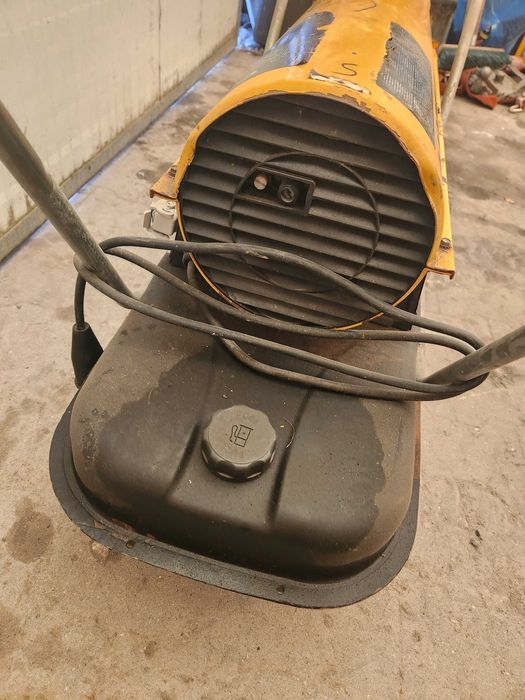 Mocna nagrzewnica olejowa Master B150 - 44kW