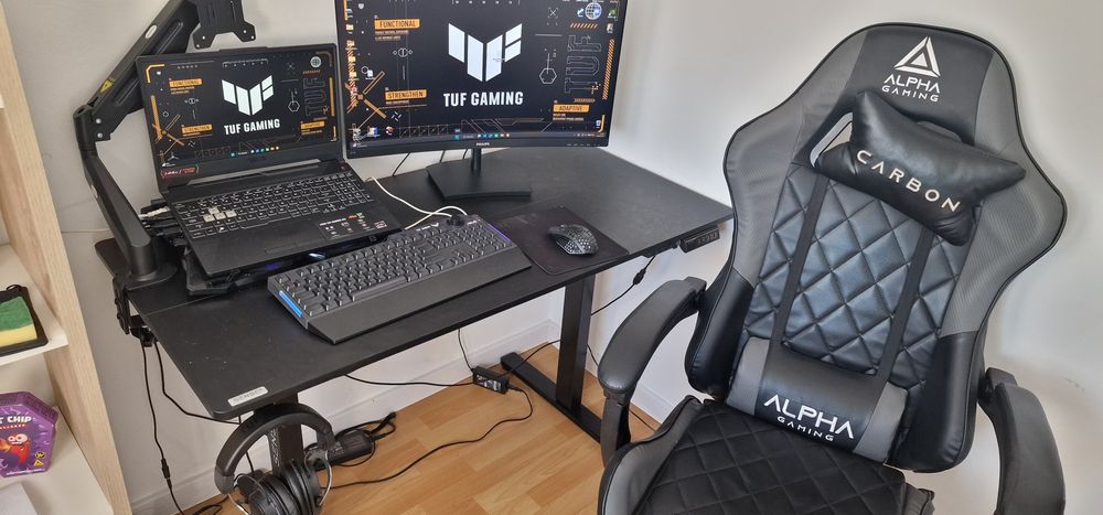 Laptop monitor biurko cały zestaw