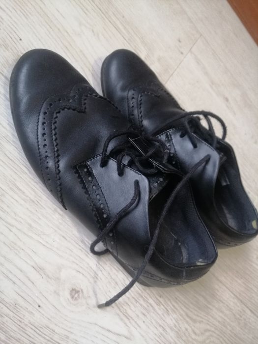 Зручні,шкіряні туфлі для щоденного носіння