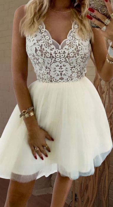 Sukienka PRETTY WOMEN model PW12