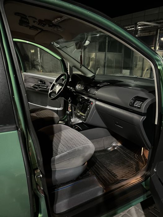Продам Volkswagen Sharan 2003 р ,1.8 бензин