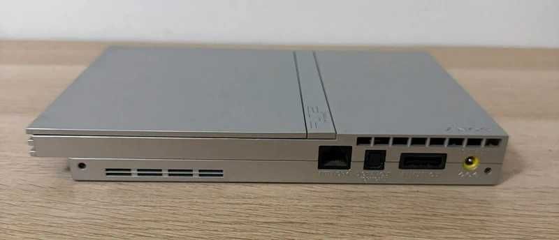 PlayStation 2 (PS2) Slim Prateada