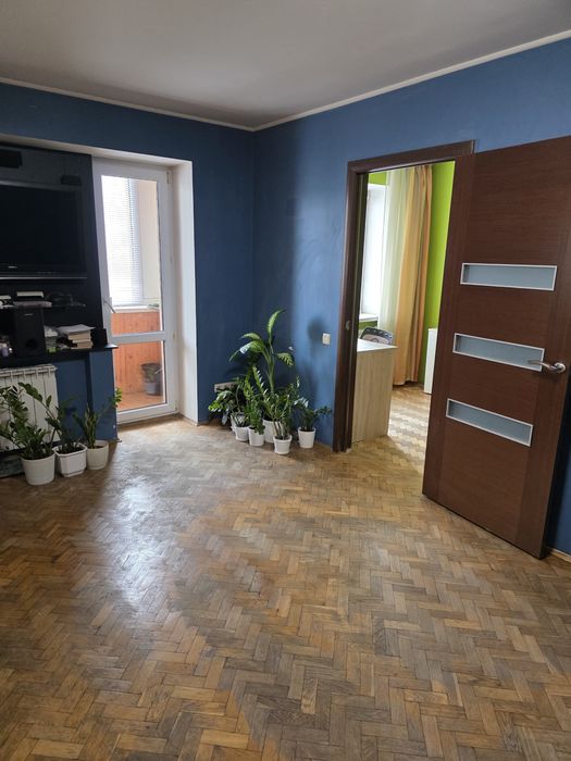 Продаж двокімнатної квартири, пр-т Леоніда Каденюка 9