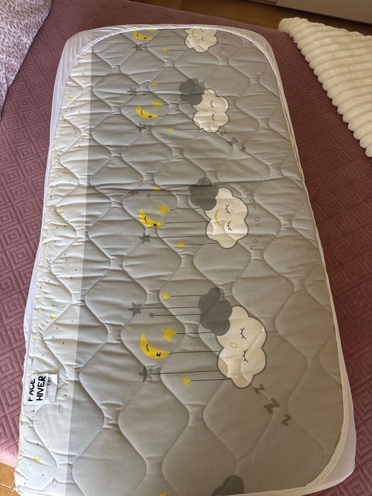Colchão berço  de bebe para cama de grades como novo. 1,20 - 0,60 cm