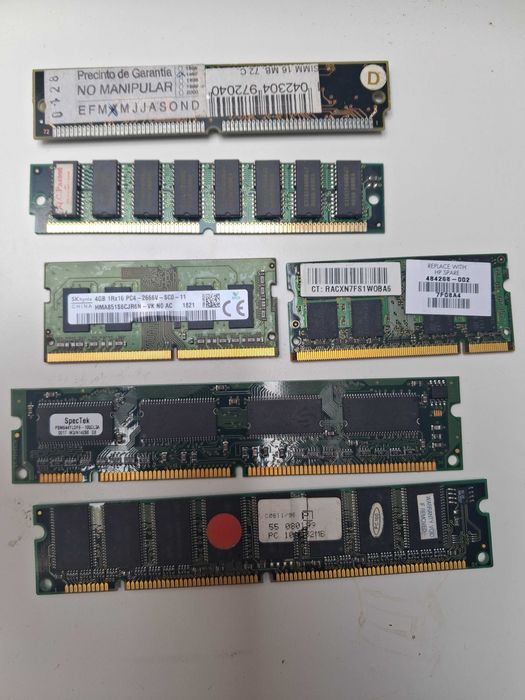 Varias memorias RAM